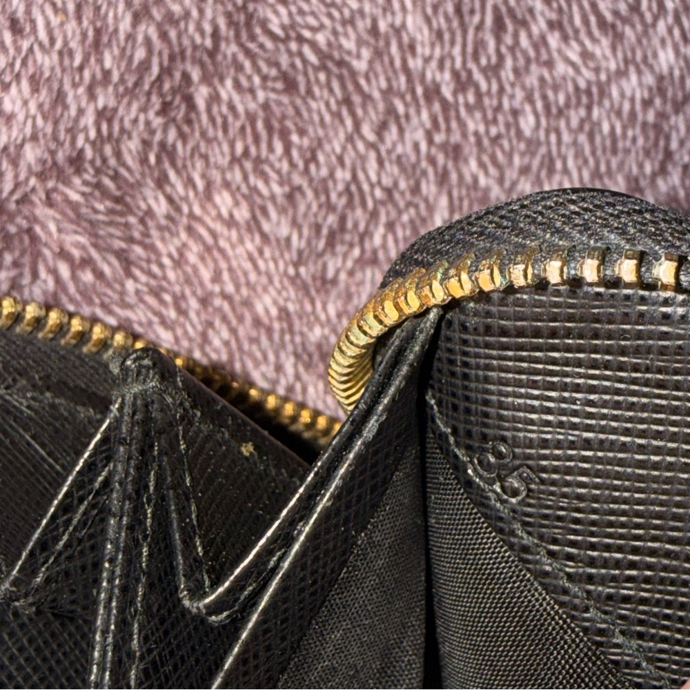 Prada Black Saffiano Leather Zip Wallet - Picture 5 of 7